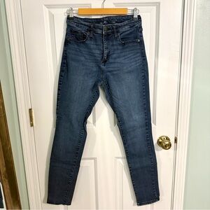 Universal Threads Medium Wash Skinny Jeans size 10R